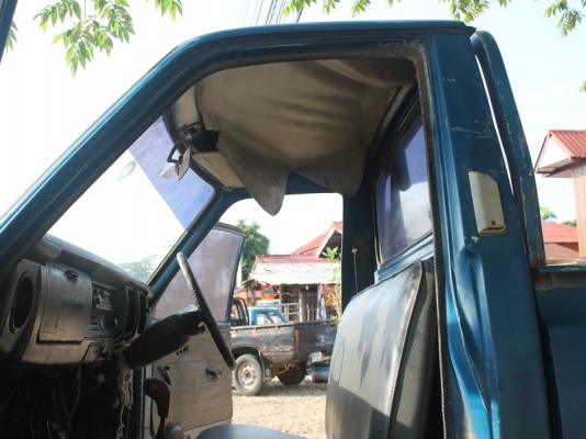 โตโยต้า RN 25 5 ขอแท้แซสซีสวย ภายในได้เดิมๆภาษีเต็มถึงปี 57