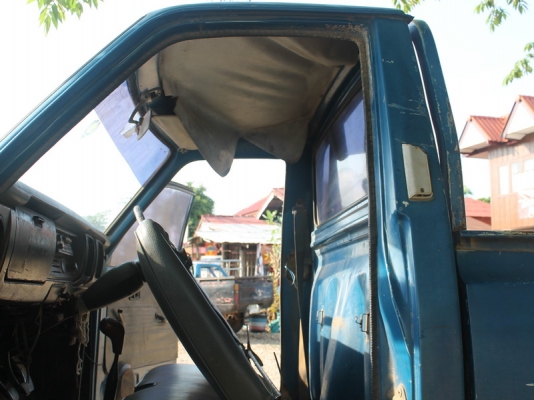 โตโยต้า RN 25 5 ขอแท้แซสซีสวย ภายในได้เดิมๆภาษีเต็มถึงปี 57