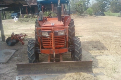 ขายรถไถ คูโบต้า L435 มีอุปกรณ์ ดันหน้า ผาน6