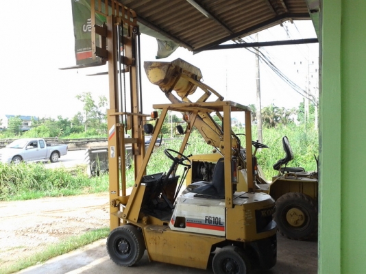 ขายรถยกเก่านอก KOMATSU  น้ำหนักยก 1 ตัน เครื่องเบนซิน เก่านอกยังไม่เคยใช้งานในไทย