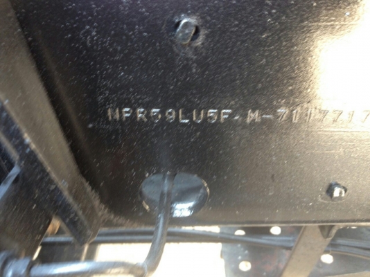 ขาย 6ล้อ"เสี่ยสั่งลุย"  ISUZU NPR59LU5FM 115 ห้างแท้ ปี38สภาพเดิมๆ  เครื่องเดิม4BD1 แห้งๆ ไม่หลวมไม่ไอ ช่วงล่างเดิมๆ คัสซีสวยมาก เดิมโรงงาน พร้อมกระบะคาร์โก้ สวยๆพื้นไม้ ยางสวย6เส้น หัวบางดีสีดี ภายในโอเค คอนโซลครบ ขายตามสภาพ พร้อมใช้ พร้อมลุยงา