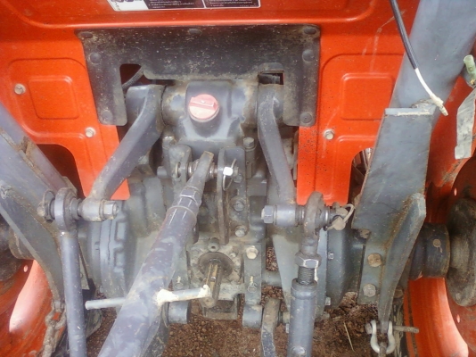 ขายคูโบต้า L3608 พร้อมใบมีดดันดินหน้า ผาน5 รถสวยๆ