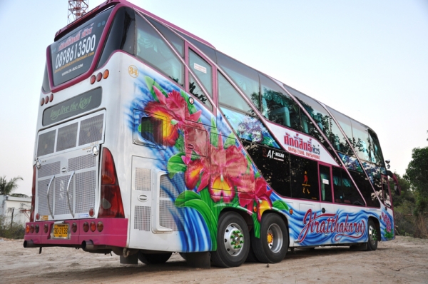 ขายรถทัวร์ 8ล้อ 2ขั้น VIP ตัวถังเขิดชัย