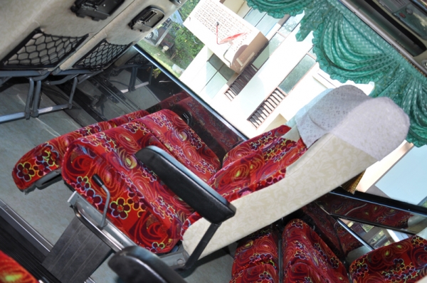 ขายรถทัวร์ 8ล้อ 2ขั้น VIP ตัวถังเขิดชัย