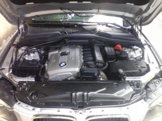 BMW SERIES 5 525iSE E60 AT BMW SERIES 5 525iSE E60 AT