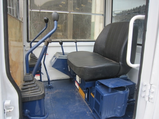 ขาย รถขุด KOMATSU รุ่น PC30-6- มีหัวเก๋ง มือสองญี่ปุ่น ขาย รถขุด KOMATSU รุ่น PC30-6- มีหัวเก๋ง มือสองญี่ปุ่น