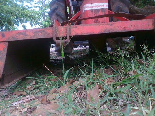 ขาย..รถไถ KUBOTA L2200 แถมฟรี อุปกรณ์ที่ตัดหญ้า และผาน 3 อย่างดี ไว้ให้ใช้งาน.