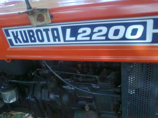 ขาย..รถไถ KUBOTA L2200 แถมฟรี อุปกรณ์ที่ตัดหญ้า และผาน 3 อย่างดี ไว้ให้ใช้งาน.