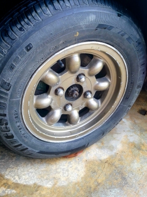 ขายแม็กกล้วย 4วงพร้อมยาง ขอบ 13 ขายแม็กกล้วย 4วงพร้อมยาง ขอบ 13