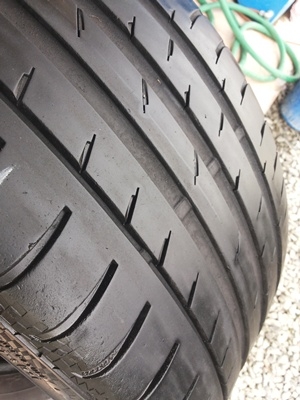 ขายยาง235/40/19 ปี 1510/3เส้น+4609/1เส้น CONTINENTAL  1 ชุด