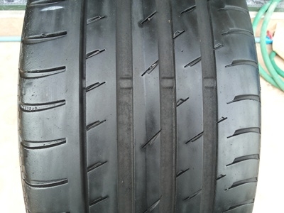 ขายยาง235/40/19 ปี 1510/3เส้น+4609/1เส้น CONTINENTAL  1 ชุด