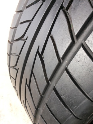 ขายยาง245/40/20 ปี 3808 NITTO Nt555 Japan 1 คู่ ขายยาง245/40/20 ปี 3808 NITTO Nt555 Japan 1 คู่