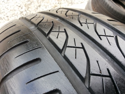 ขายยาง205/65/15 ปี 1109 YOKOHAMA Adrive  1  ชุด