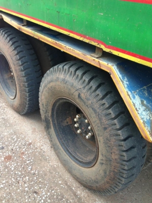 ขายซูโม่ 227 รถเดิมๆสวยมากครับ ราคา 975,000 หายากนะครับราคานี้ ซื้อไปพร้อมทำงานไม่ต้องทำไรเลย..