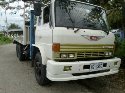 HINO สิบล้อ เทนเลอร์ท้ายลาด เพลาเดียว F18 เคน 3 ตัน ขาสูง เครื่อง 185 HO7C เบรกจิ๊ฟฟี่ พวงมาลัยเพาเวอร์ 800,000