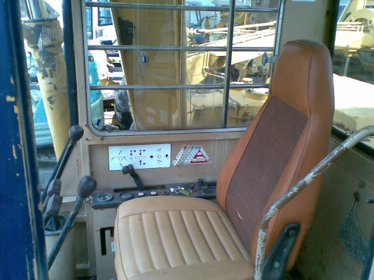 ต้องการขายรถขุดยี่ห้อkomatsu-pc60-2รถนำเข้าจากญี่ปุ่น ต้องการขายรถขุดยี่ห้อkomatsu-pc60-2รถนำเข้าจากญี่ปุ่น