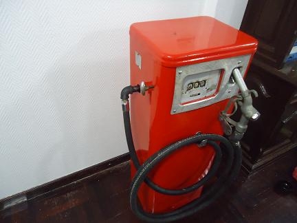 ขายตู้จ่ายน้ำมันโบราณอายุเกิน 50 ปีสภาพใช้ได้ครับ ใช้งานได้