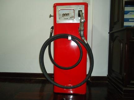 ขายตู้จ่ายน้ำมันโบราณอายุเกิน 50 ปีสภาพใช้ได้ครับ ใช้งานได้