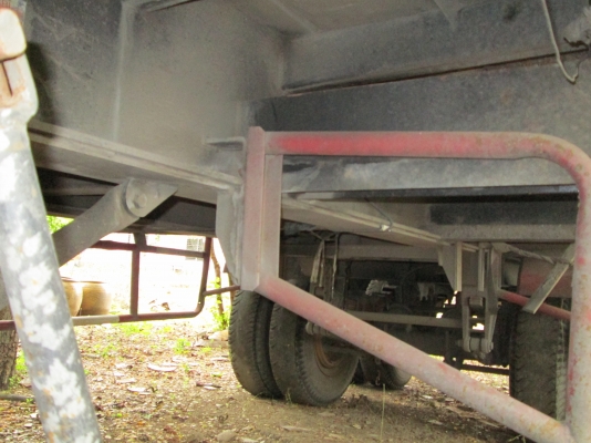 หางพ่วงพื้นเรียบ