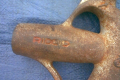 ตัวดัดเหล็กขนาด 7 หุนสภาพพร้อมใช้งานครับใช้งานดีครับขนาด เกือบ 1  นิ้วครับราคานี้คุ้มครับสวยๆครับ