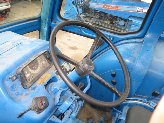 รถไถฟอร์ด 7610 รถนอกนำเข้า  ขับเคลื่อน 4 ล้อ เครื่อง4สูบ