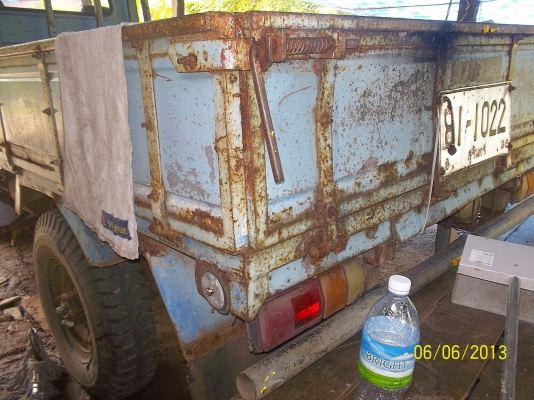 ขาย4ล้อกลาง  นิสสันคาร์บอนเครี่องอิซูสุ85แรง พร้อมใช้