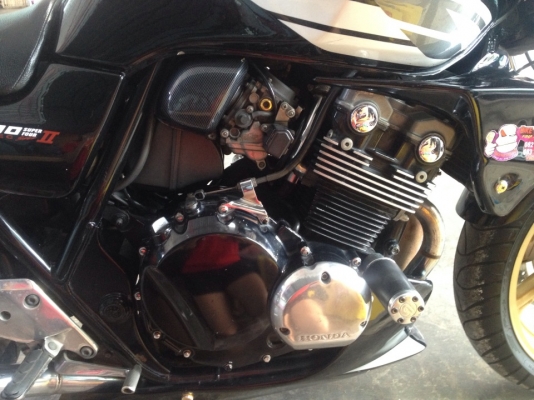 ขาย cb 400 เทค1 สนใจติดต่อ รุต 081-3585353