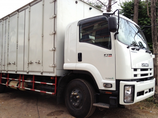 ขาย ISUZU FTRหัวโรโบคอบ CNG ห้างแท้ออกตรีเพชรปี 53 ตู้แห้งอลูมิเนียม10บาน 7.5เมตร เหมือนรถใหม่ จดทะเบียน ตุลาคม 2553