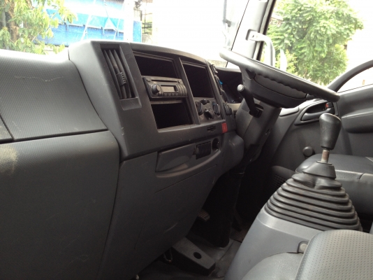 ขาย ISUZU FTRหัวโรโบคอบ CNG ห้างแท้ออกตรีเพชรปี 53 ตู้แห้งอลูมิเนียม10บาน 7.5เมตร เหมือนรถใหม่ จดทะเบียน ตุลาคม 2553