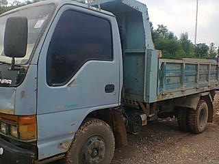 ขาย รถดั้ม NPR