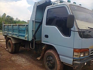 ขาย รถดั้ม NPR