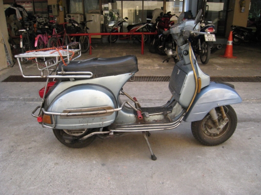 vespa (italy) sprint 150 เเละ px150 เดิมๆ สภาพสวย ทะเบียนโอน