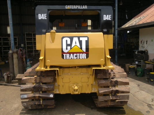 ขายแทรคเตอร์ D4E CAT เครื่องยนต์ 43V S/N 52X