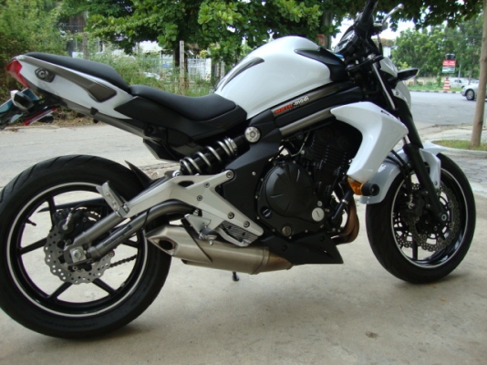 ขอขาย er6n 2012 สีขาว สวย เดิมๆๆคับ (ผ่อนได้คับ) ขอขาย er6n 2012 สีขาว สวย เดิมๆๆคับ (ผ่อนได้คับ)