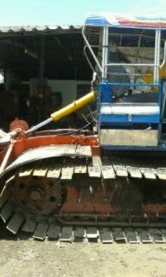 รถปั่นดิน