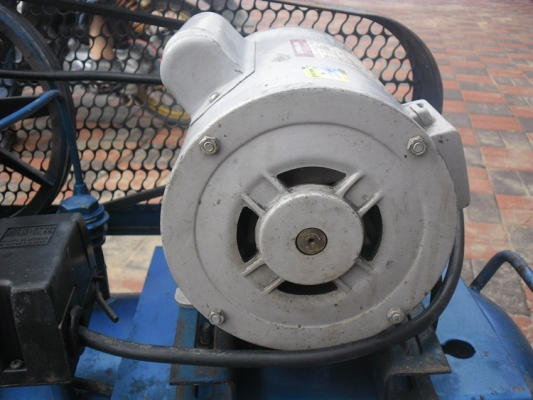 ขายปั๊มลมPUMA1/2Hp 2สูบถัง64ลิตรมอเตอร์มิสซูสีเดิมไม่รั่วไม่ซึม