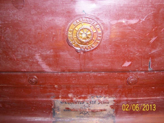 หีบเหล็กของเก่า หีบเหล็กของเก่า