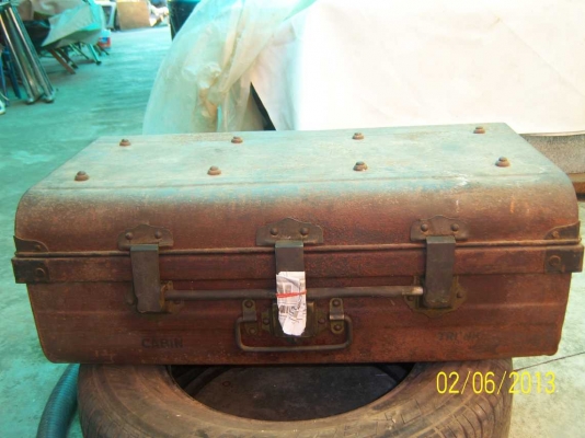 หีบเหล็กของเก่า