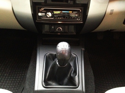 ขายถูกมาก Mitsubishi Pajero Sport 2.4GLS ปี2012 + LPG สีขาวมุก เกียร์ธรรมดา