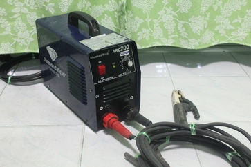 เครื่องระบบอินเวอเตอร์ยี่ห้อ diamond weld รุ่น arc200 super พร้อมใช้งานครับ