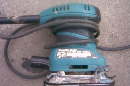 เครื่องขัดmakitaสภาพดีครับใช้งานปกติครับของแท้แน่นอนครับใช้ยาวครับไว้ขัดงานทั่วไป  ขัดสีโป้รถยนต์สบายๆๆครับหรืองานทั่วไปครับราคานี้คุ้มครับ