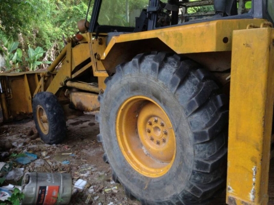 รถตัก JCB เพลาเดียว  สนใจติดต่อ 081 - 6079515