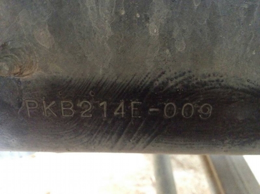 รถนิสสัน 6 ล้อดั้ม 220 แรงม้า ปี 49  สนใจติดต่อ 081 - 6079515