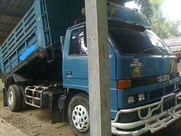 รถอิซูซุ 6 ล้อดั้ม NPR เปลื่ยนเครื่อง 120 แรงม้า ปี 36  สนใจติดต่อ 081 - 6079515