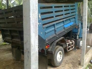 รถอิซูซุ 6 ล้อดั้ม NPR เปลื่ยนเครื่อง 120 แรงม้า ปี 36  สนใจติดต่อ 081 - 6079515