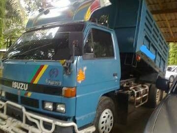 รถอิซูซุ 6 ล้อดั้ม NPR เปลื่ยนเครื่อง 120 แรงม้า ปี 36  สนใจติดต่อ 081 - 6079515