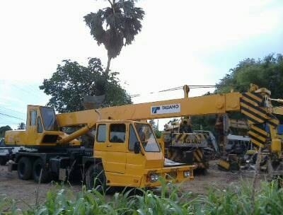 รถเครนทาดาโน่16t สภาพสวย พร้อมใช้งานคะ