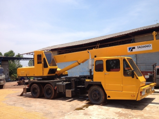 รถเครนทาดาโน่16t สภาพสวย พร้อมใช้งานคะ