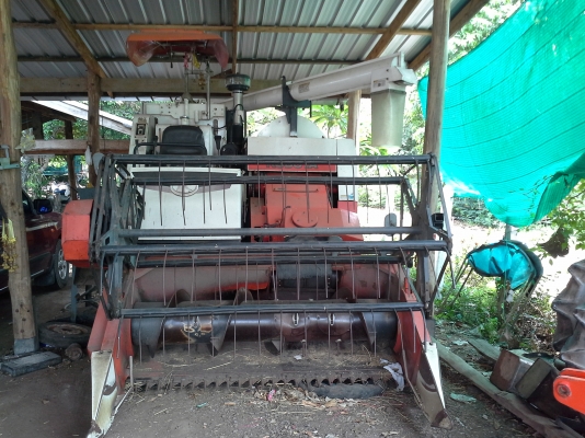 ขายรถเกี่ยวข้าวKUBOTA  DC 68 G