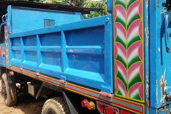 NPR  115 Fหน้าหลัง  สวยพร้อมลุย  เล่มทะเบียน